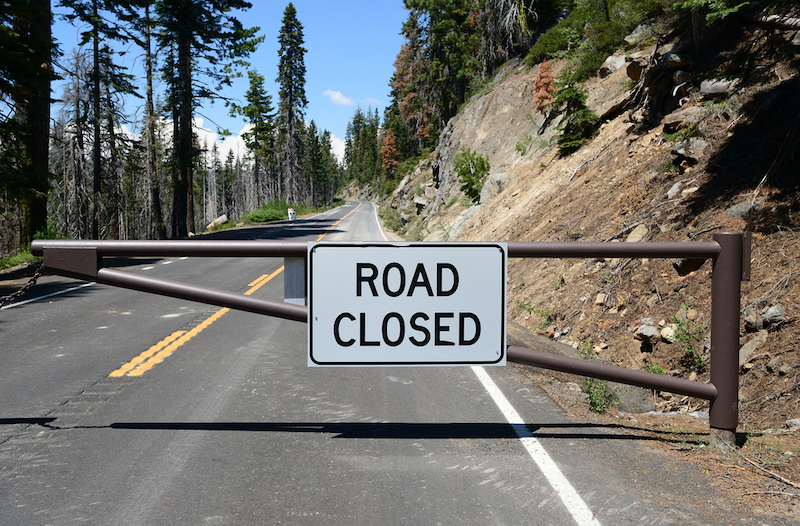 The sign "Road closed" in Yosemite National Park, California, USA